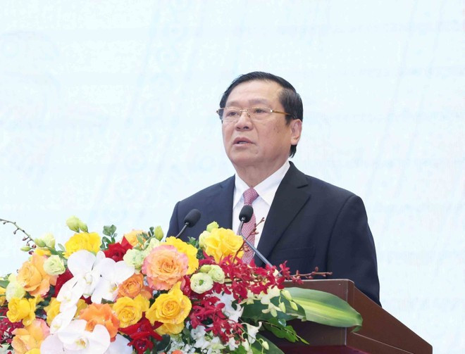 中央宣伝教育委員会の常任副委員長のライ・スアン・モン氏がイベントで発言する様子（写真：VNA）