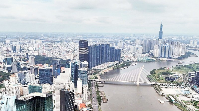 ホーチミン市は、国際金融センターに50社以上の有力なパートナーと20人の投資家を誘致した。（写真：THE ANH/BAO NHAN DAN）