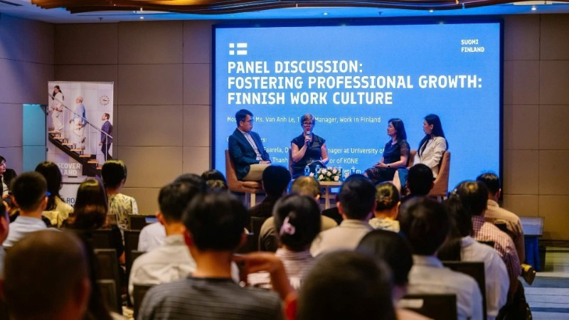 ベトナムの若者に向けたフィンランドでの就職機会を紹介するイベント（写真：ベトナム駐在フィンランド大使館）