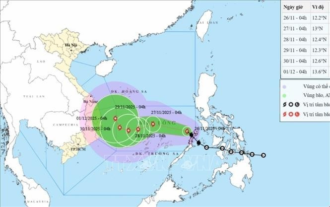 台風15号は今後24時間以内に勢力を強め、最大でレベル11、突風はレベル14に達する可能性があると予想されている。（写真：VNA提供）