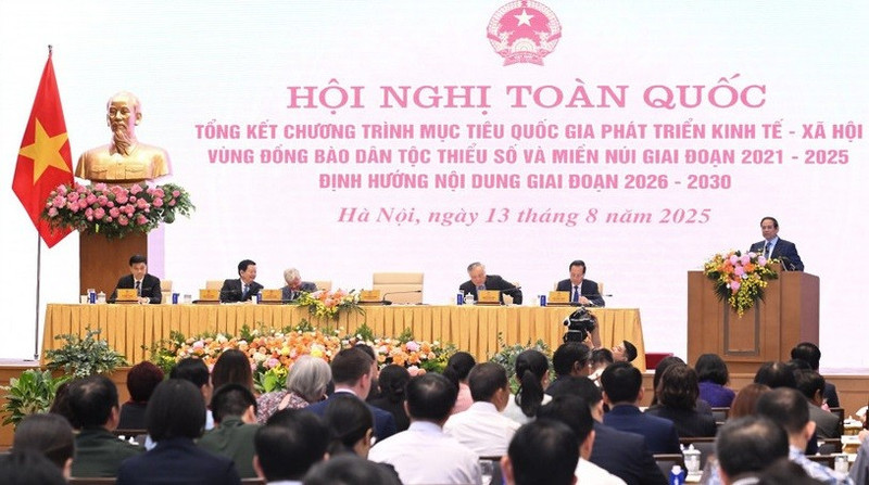 少数民族地域における社会経済発展のための国家目標プログラムを総括する全国会議（写真：チャン・ハイ）