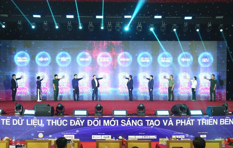 フンイエン省人民委員会が、フンイエン省のバーチャルアシスタントプラットフォームを正式に立ち上げた。