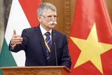 ハンガリーのラースロー・クヴェール国会議長（写真：VNA）
