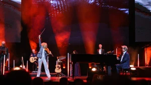 「Secret Garden Live in Viet Nam」コンサートでのパフォーマンス（写真：THE DAI）