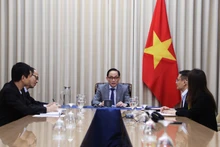 党中央委員会書記であり外務大臣代行を務めるレ・ホアイ・チュン氏は、10月18日夜、イギリスのイヴェット・クーパー外相と電話会談を行った。（写真：外務省提供）