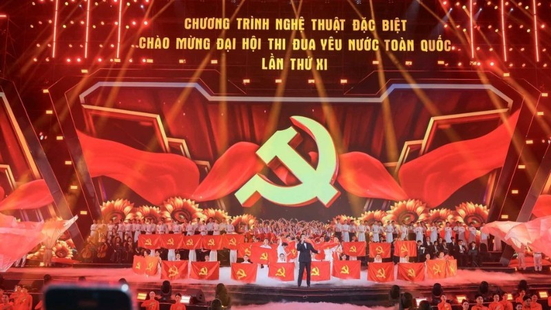 全国愛国競争大会を歓迎する特別舞台公演（写真：VNA）