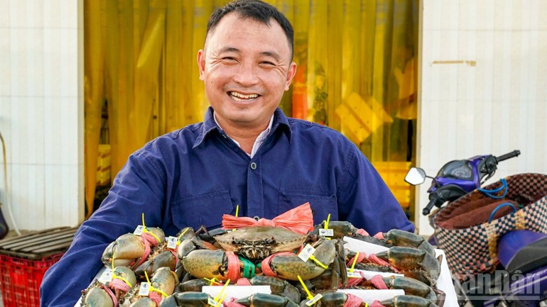 カーマウ産のカニにはトレーサビリティタグが貼付されており、国内の他地域産のカニと混同されることがないよう管理されている。