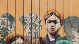 ゴー・ヴァン・サック氏による焼き絵「インドシナ」（2024年）が、ロンドン・アジアンアート2025のモダン＆コンテンポラリー部門で上位3作品の一つに選ばれた。（写真：VNA）