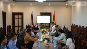 会合では、企業が貴重な実践的な経験を共有した。（写真：DINH TRUONG）