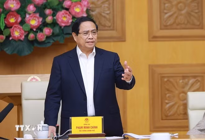 「クアンチュン作戦」の加速化に関する会議で発言するファム・ミン・チン首相（写真：VNA）