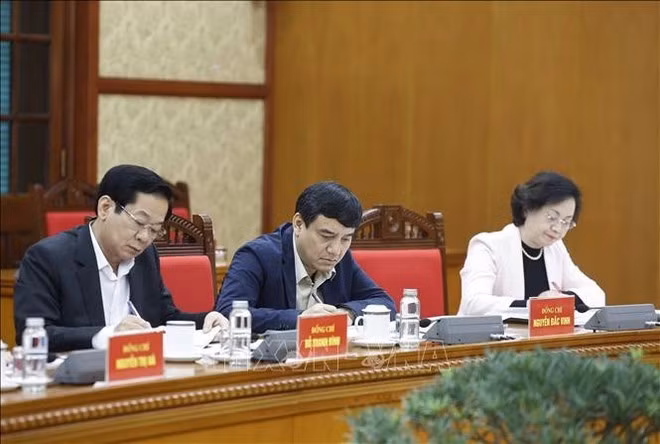 会議に出席する代表者たち（写真：VNA）