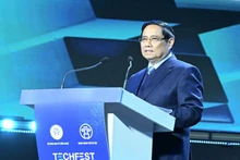 TechFest Vietnam 2025でスピーチを行うファム・ミン・チン首相 写真：NDO