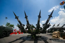 【写真で見る】ベトナム人民軍の輝かしい歩み、建国80年の成果を紹介する展示会で披露