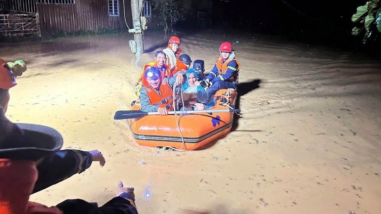 ベトナムは今年、気候変動による歴史的な洪水に見舞われた。