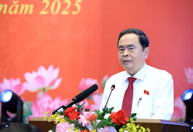 チャン・タイン・マン国会議長が会議で発言する様子（写真：VNA）