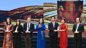 【写真特集】社会貢献行動賞2025授賞式