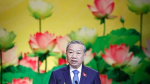 党書記長のトー・ラム氏が第11回全国愛国競争大会で演説する様子（写真：VNA）