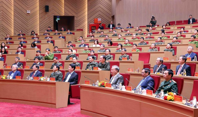 署名式に出席した関係者（写真：VNA）