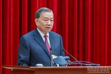 会議で発言するトー・ラム書記長（写真：NDO）